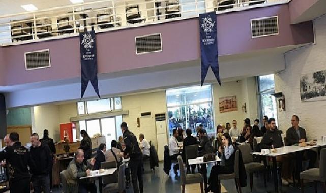 Lider Çerçioğlu Uygun Fiyatlı ve Kaliteli Eserleri Vatandaşlarla Buluşturuyor