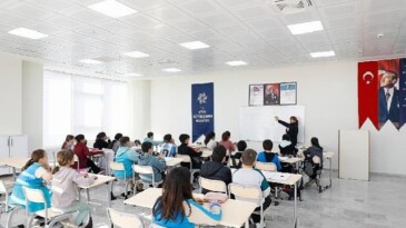 Lider Çerçioğlu’ndan eğitime tam dayanak: Öğrenciler geleceğe Aydın Büyükşehir Belediyesi ile hazırlanıyor