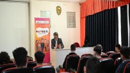 Lider Kocaman “Gençlik Seninle Var” Programında Öğrencilerle Buluştu