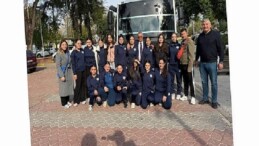 Lider Topaloğlu’ndan voleybolculara moral takviyesi