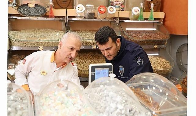 Menderes Zabıtasından Yılbaşı Kontrolü