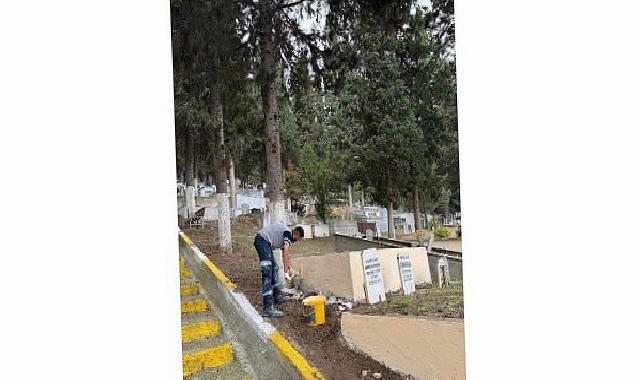 Mezarlıklarda durmaksızın çalışmaya devam