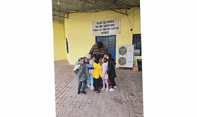 Miniklerden barınağa ziyaret