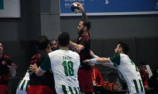 Nilüfer Belediyespor hentbolda farklı kazandı