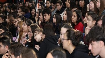 Nilüfer’in Sultanları öğrencilerle söyleşide buluştu