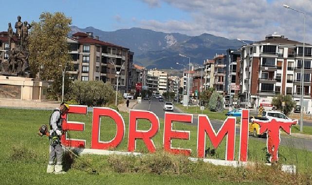 Park ve yeşil alanları ile nefes alan Edremit..