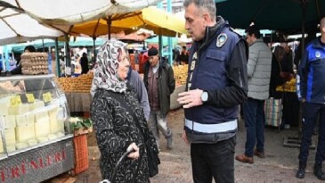 Perşembe Pazarı’nda ‘Hoş Geldin Masası’ Hizmete Girdi