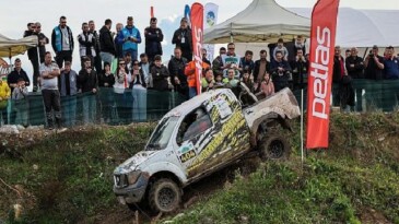 Sakarya’da Yağış Altında Büyük Çekişme