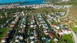 Seferihisar Belediyesi’nden “Kaçak Yapı” uyarısı: Sığacık Karagöl Mevkii’ndeki yıkımlar devam ediyor.