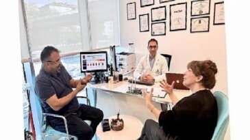 Travma Sonrası Böbrek Yetmezliği Gelişen Direktör Onur’un Hayatını Ablasının Bağışı Kurtardı