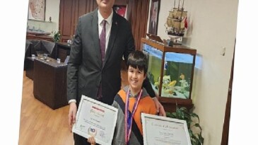 Türkiye’nin ve Gölcük’ün Gururu Sarp Arel Lider Sezer’e Konuk Oldu