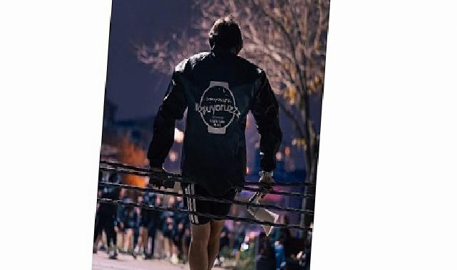 Yılın en uzun gecesinde yüzlerce kişi Galaxy Watch8 ile koştu