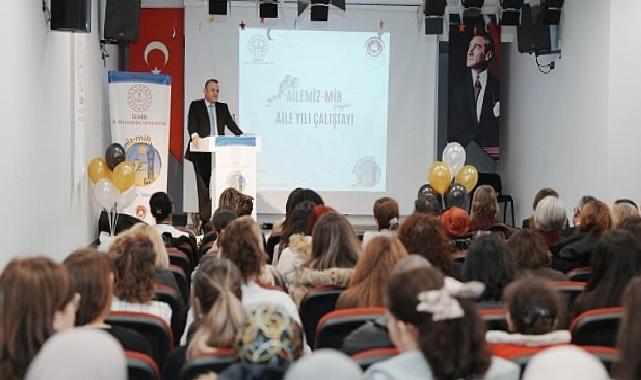“Aile Yılı” Kapsamında Aileyi Merkeze Alan Çalıştay Karşıyaka’da Gerçekleştirildi