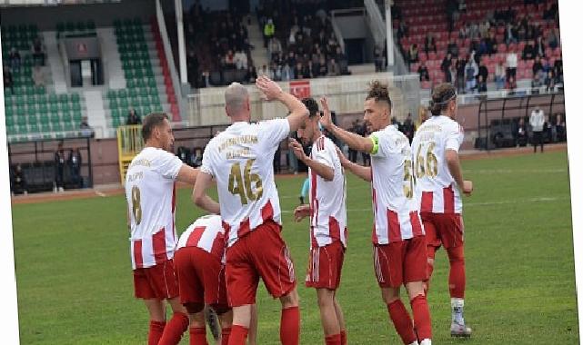 Alanda Zafer, Gollerde Vefa