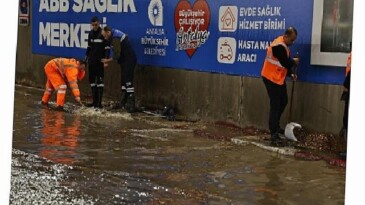 Antalya Büyükşehir Belediyesi 714 işçi, 374 araç ile alandaydı