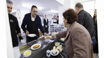 Balçova Belediyesi’nden Muhtaçlık Sahiplerine Sıcak Yemek Takviyesi