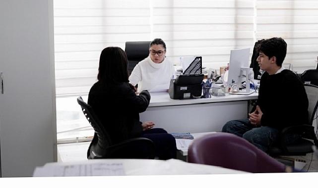 Balçova Belediyesi’nden Üniversiteye Hazırlanan Gençlere Ulaşım Dayanağı