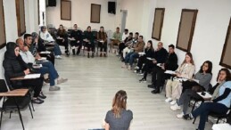 Belediye işçisine birinci yardım eğitimi