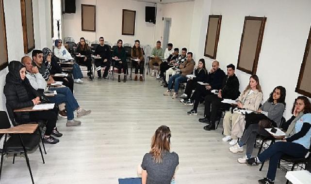 Belediye işçisine birinci yardım eğitimi