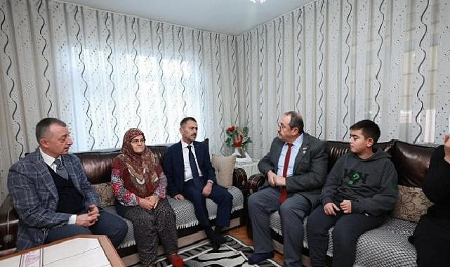 Birinci ziyaret şehit ailelerine yapıldı