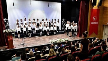 Bornova, eğitime takviyesiyle fark yarattı