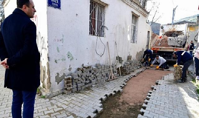 Bornova’da yol seferberliği sürüyor