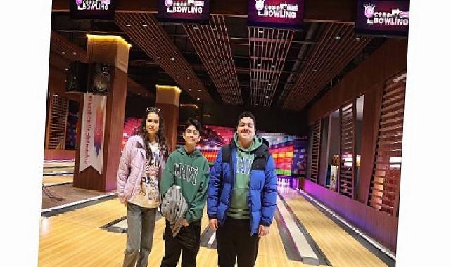 Bowling Turnuvasında Yarıyıl Tatilinin Tadını Çıkardılar