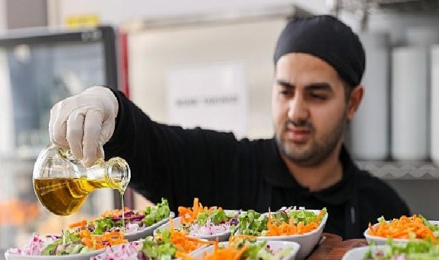 Buca’da dayanışma sofrası büyüyor