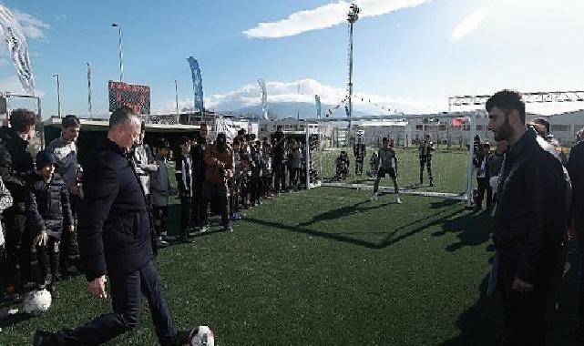 Büyükakın ‘Her gün yeni bir yapıtla kentimizi güzelleştiriyoruz’