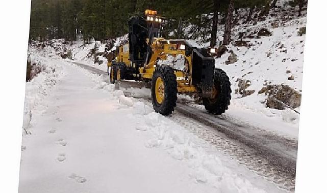 Büyükşehir gruplarının karla gayret çalışması sürüyor