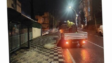 Büyükşehir, karla çabada 7/24 misyonda