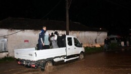 Büyükşehir ve MASKİ Takımları Yağmurda Tüm Gücüyle Alanda