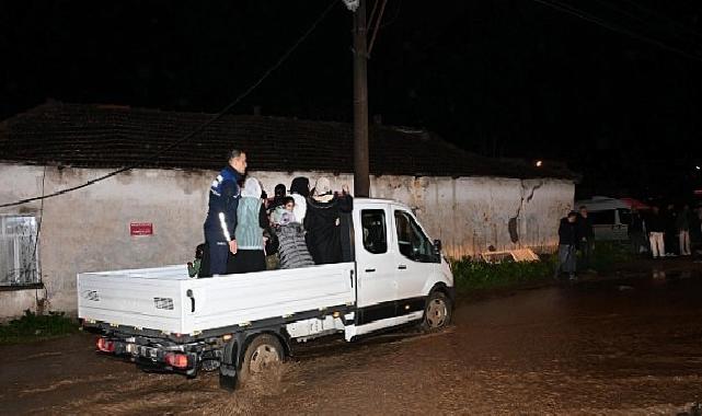 Büyükşehir ve MASKİ Takımları Yağmurda Tüm Gücüyle Alanda