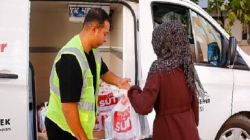 Büyükşehir’den çocuklara 773 bin 400 litre süt dayanağı