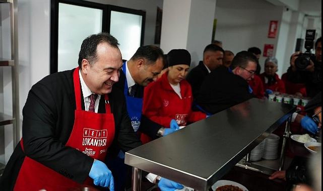 Büyükşehir’den Demirci’de Toplumsal Belediyecilik Adımı: Kent Lokantası, Halk Mandıra ve Halk Ekmek Vatandaşların Hizmetine Açıldı