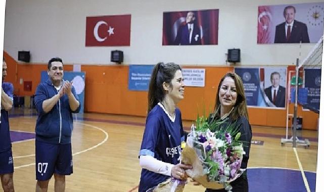 Çeşme Belediyesi Üniteler Ortası Voleybol Turnuvası coşkuyla tamamlandı
