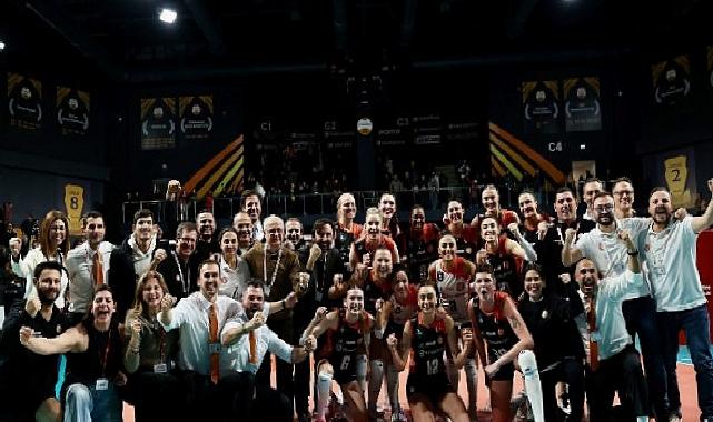 Eczacıbaşı Dynavit, derbide VakıfBank’ı 3-1’le geçti