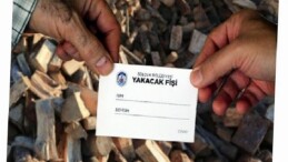 Efes Selçuk Belediyesi’nden toplumsal takviyeye gereksinim duyan ailelere yakacak fişi dayanağı