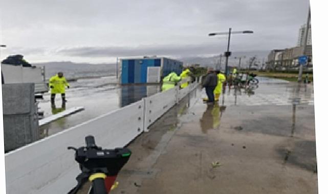 Fırtına duvarı Kordon’da taşkını önledi