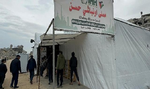 Gazze’de Ramazan’a çadır cami: İsrail yıktı, Büyükşehir kurdu