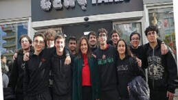 Genç Yaka, gençlerin yeni gözdesi oldu