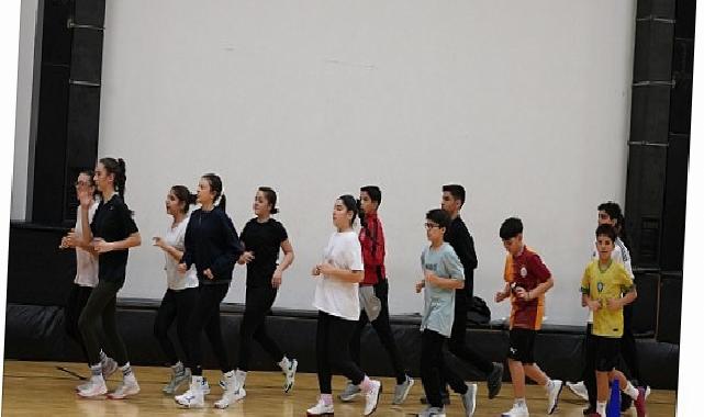 Gençlere Spor Akademileri Yolunda Fiyatsız Dayanak