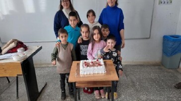 Haymana’da Lider Koç, Verdiği Pasta Kelamını Köy Okullarında da Yerine Getirdi