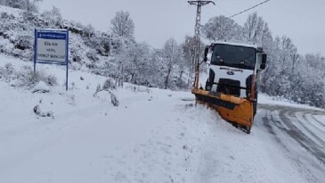 İnegöl Belediyesi Karla Gayrette 24 Saat Alanda