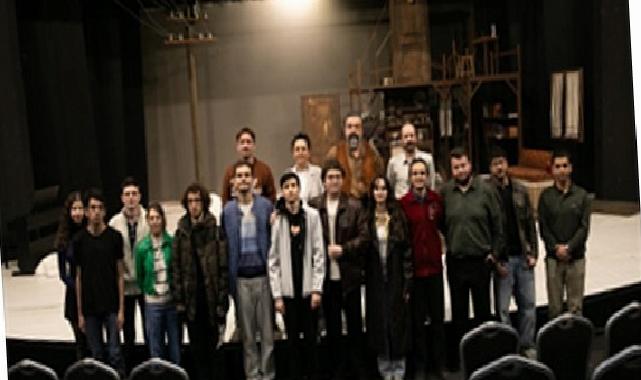 İzBBŞT gençlerle sahnede buluştu