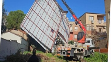 İzmir Büyükşehir Belediyesi gruplarının sağanak ve fırtına mesaisi