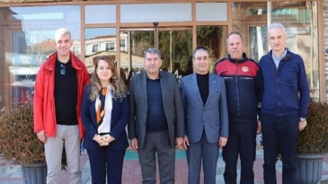 İzmir Büyükşehir İtfaiyesi’nden Bayındır’a Ziyaret: Yangın Önlemleri Masaya Yatırıldı