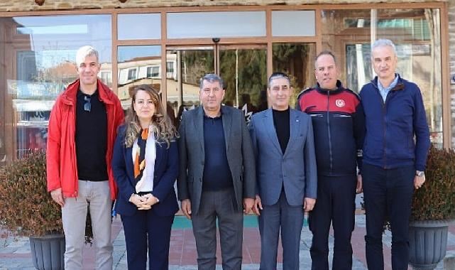 İzmir Büyükşehir İtfaiyesi’nden Bayındır’a Ziyaret: Yangın Önlemleri Masaya Yatırıldı