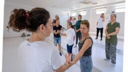 İzmir’de bayanların sesi var, yeri var, gücü var