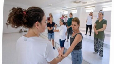 İzmir’de bayanların sesi var, yeri var, gücü var